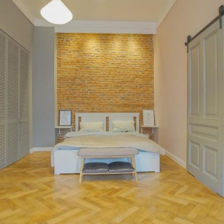 Coroni Republic Apart Apartment Brasov Luaran gambar