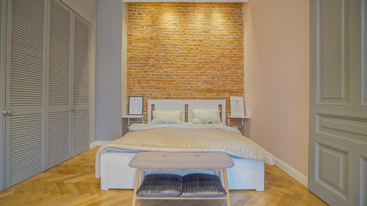 Coroni Republic Apart Apartment Brasov Luaran gambar