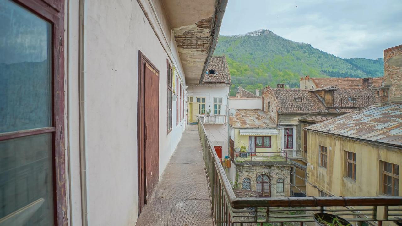 Coroni Republic Apart Apartment Brasov Luaran gambar