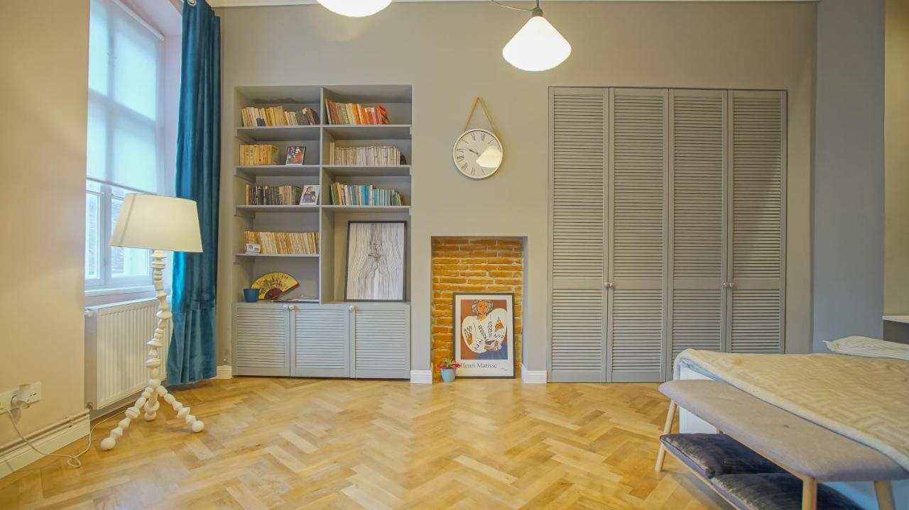 Coroni Republic Apart Apartment Brasov Luaran gambar