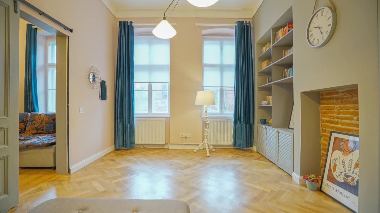 Coroni Republic Apart Apartment Brasov Luaran gambar